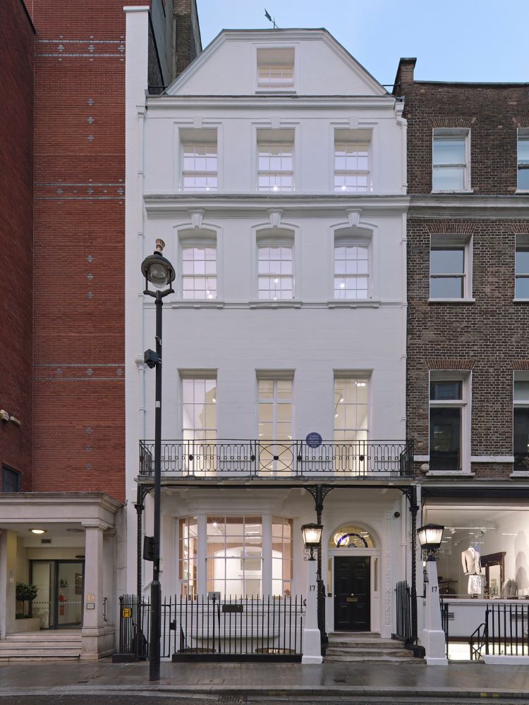 front image of mayfair art gallery as seen in the built environment network
